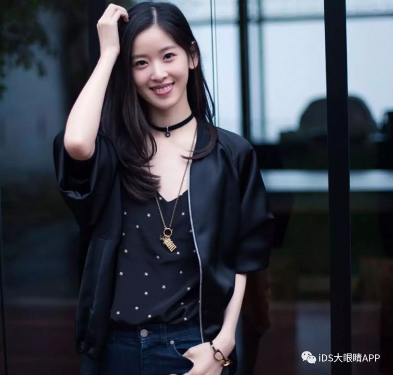 奶茶妹妹亮相時裝周狂撒狗糧，白到發(fā)光??！